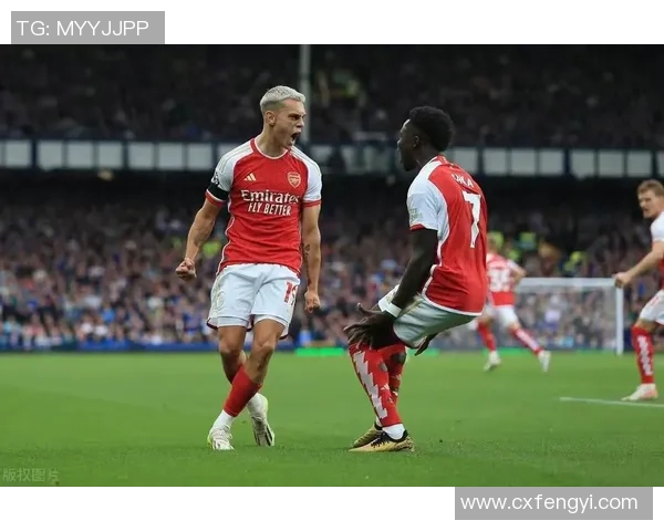 英超精彩对决：里昂与阿森纳激战成平局补时进球引发全场狂欢