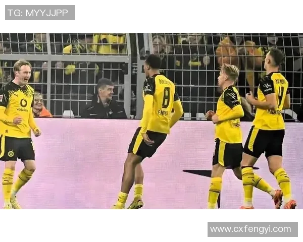 西甲焦点战：多特蒙德与拜仁战平帽子戏法引发全场热烈反响